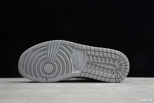 554724-092 Jordan AIR 1 Grey Smoke Mid Light 0816
